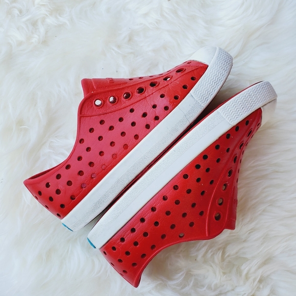 Native Red White Jefferson Slip On Sneaker 9 - Picture 4 of 10